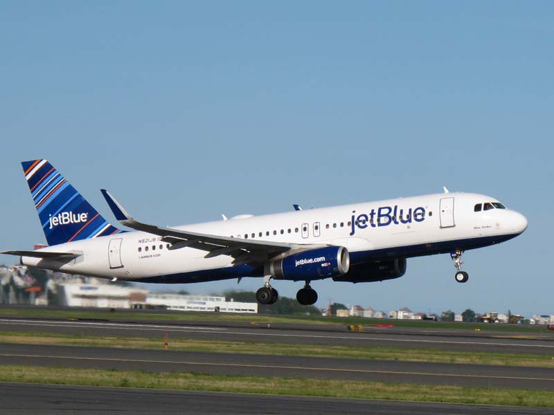 Jet Blue At Macarthur Airport 15