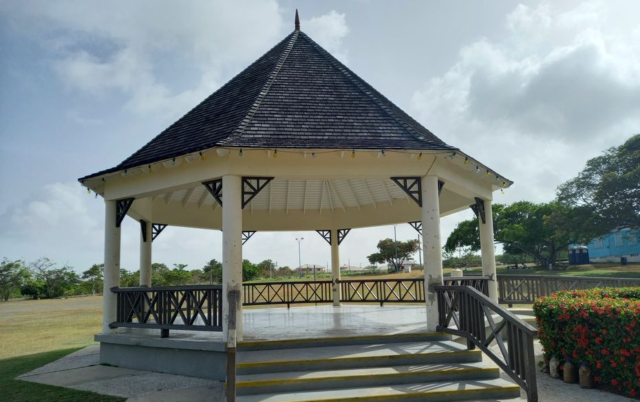 Bandstand in King George V Memorial Park